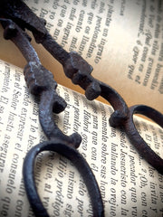 Antique Iron Scissors (Late 19th – Early 20th Century (Rusted)