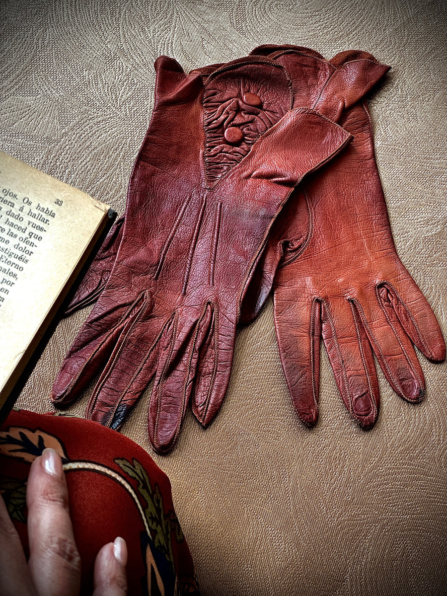 Vintage Child’s Leather Gloves – Reddish Brown (1940s–60s, XXS)