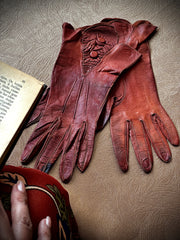 Vintage Child’s Leather Gloves – Reddish Brown (1940s–60s, XXS)